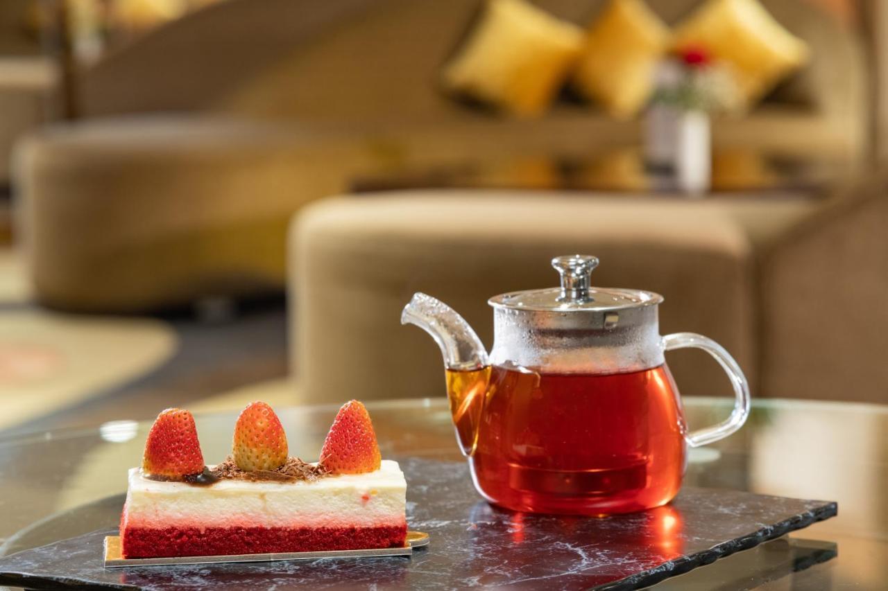 Millennium Makkah Al Naseem Мекка Экстерьер фото "The tea is served with a cake"